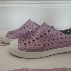 Native Jefferson Bling Glitter Slip-On Sneakers in Violet